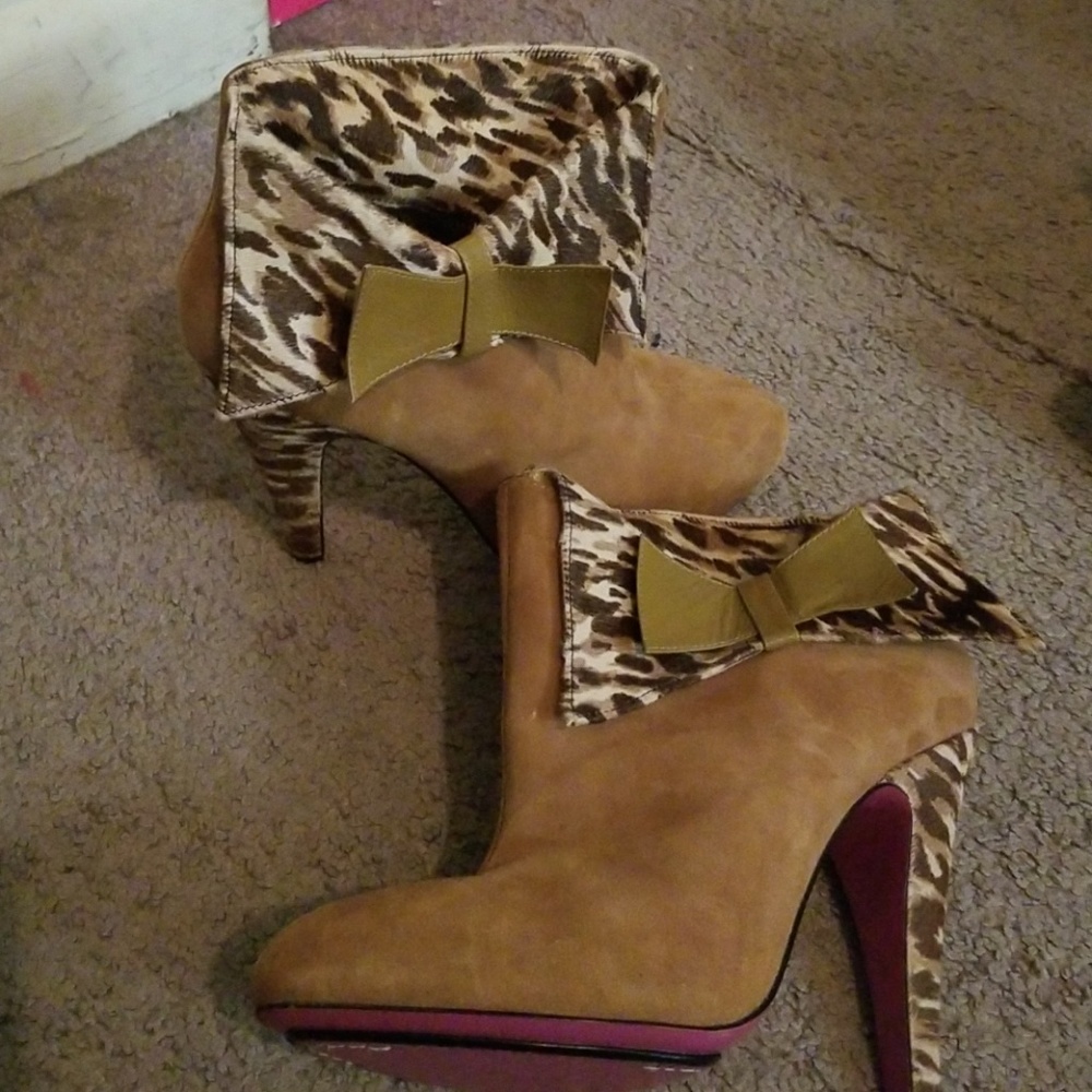 Betsy Jhonson boots